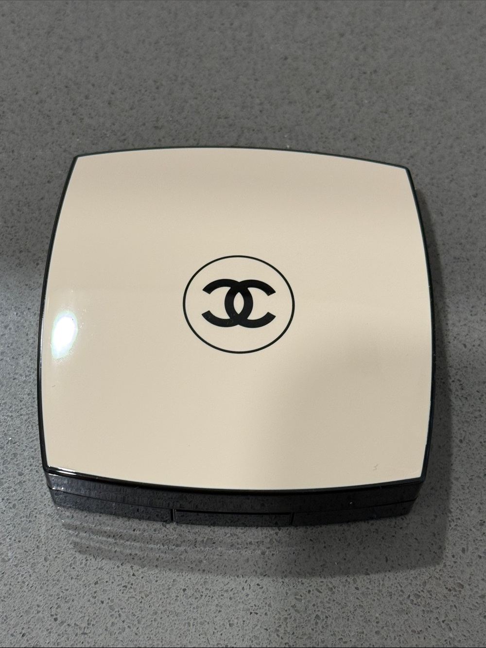 CHANEL Les Beiges highlighting powder NEW - Picture 2 of 4